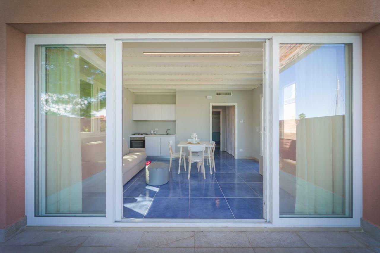 Residence Delfino, Portorosa Furnari Exterior foto